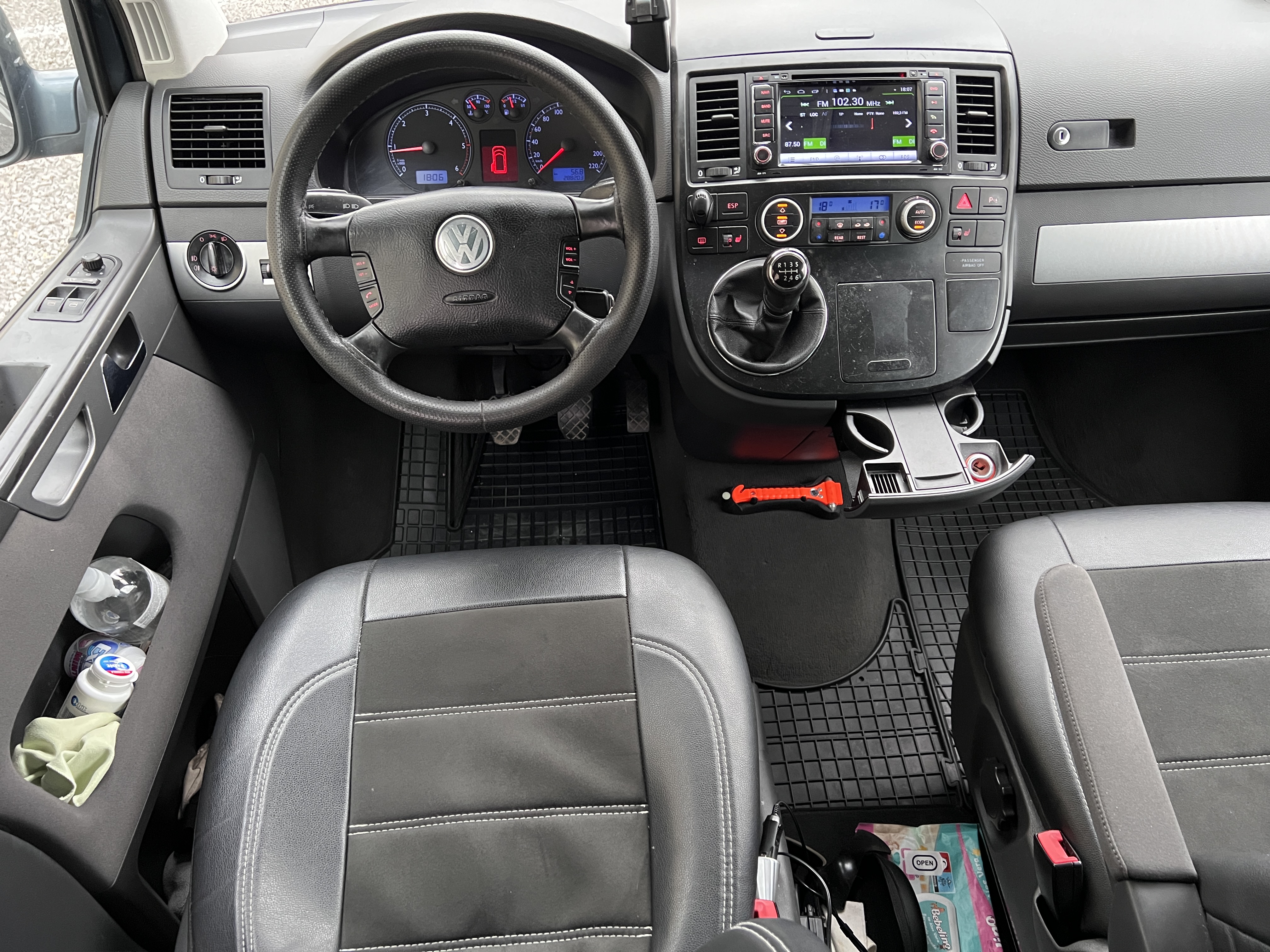 Volkswagen Multivan 10