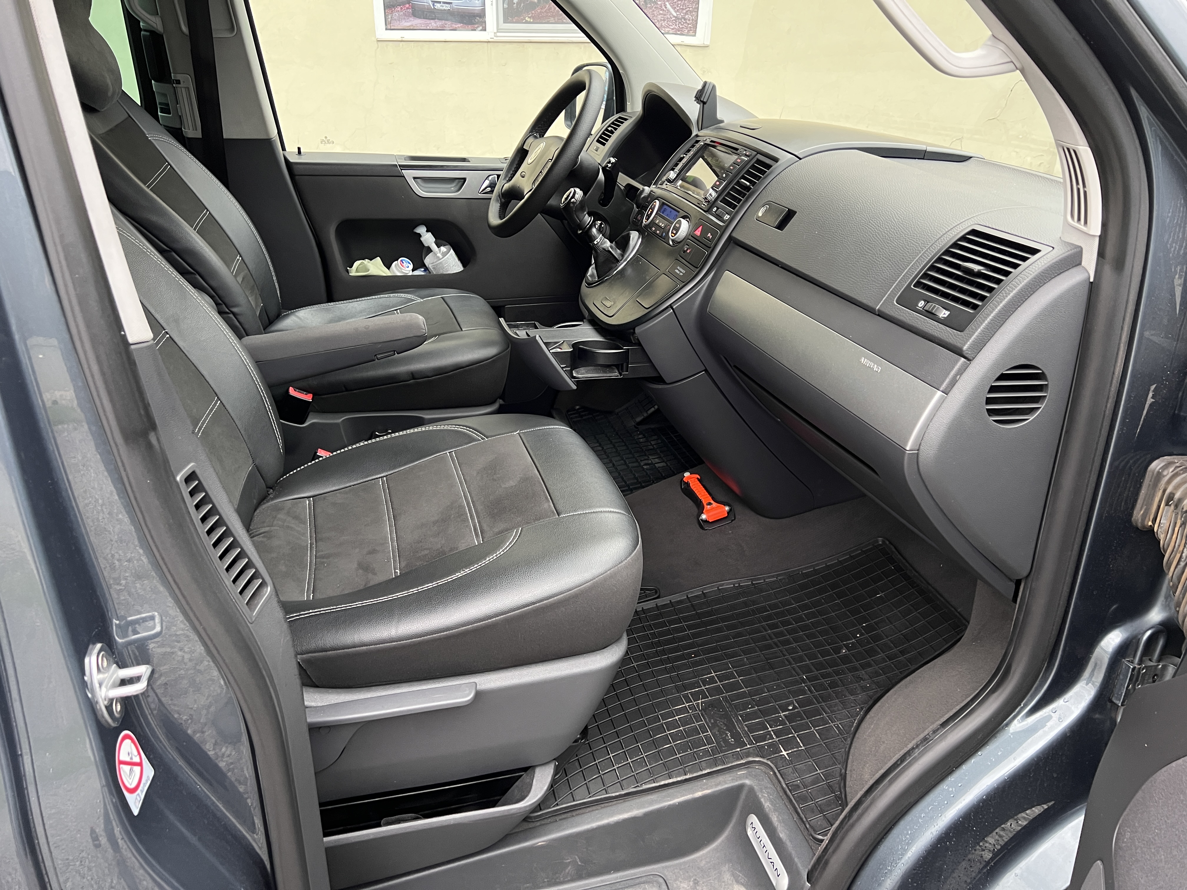 Volkswagen Multivan 16